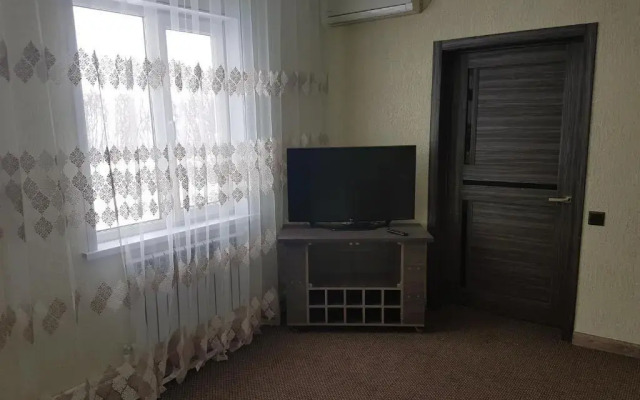 Отель Людмила