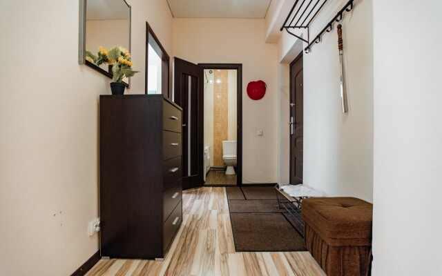 Trekhkomnatnye apartamenty ekonom na 8 spalnykh mest  Apartments