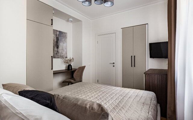 Letyourflat "Benua" (3 Bedrooms) Apartments