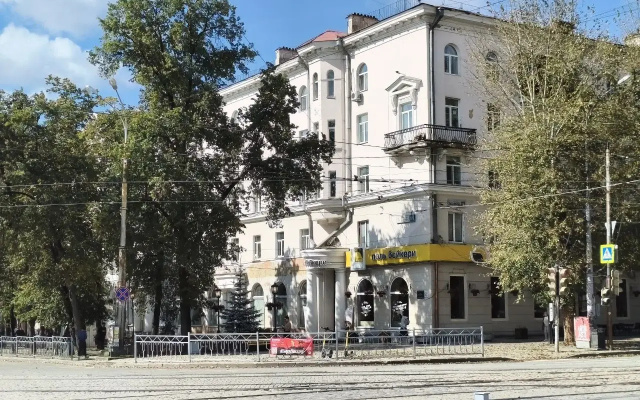 Квартира Двухкомнатная в Центре Втузгородка Ленина- 103