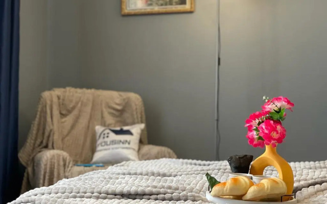 Yousinn (Yusinn) na Ulitse Dobrolyubova Apartments