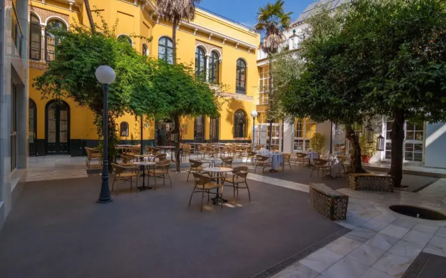 Отель San Gil Sevilla