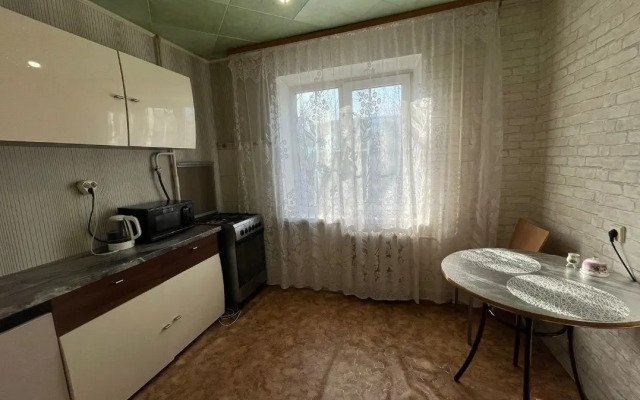 Po Prospektu 60-Letiya Oktyabrya Flat