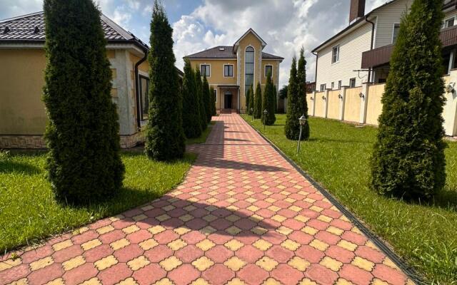 Aviastars Guest house