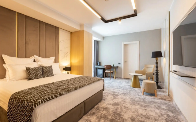Lupa by Bueno Hotel