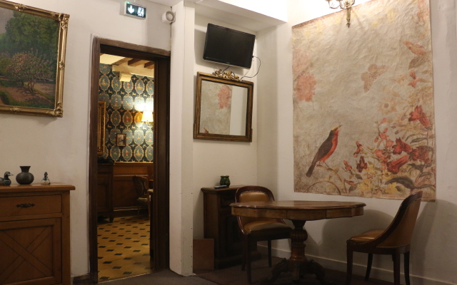 Hôtel du Lys Guest House