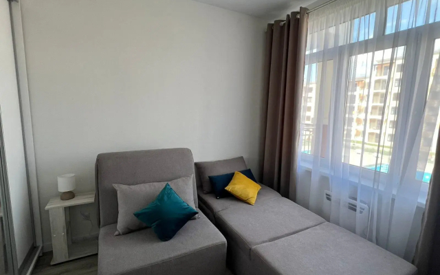 Квартира с Видом на Бacсeйн в ЖК Кипарис 360