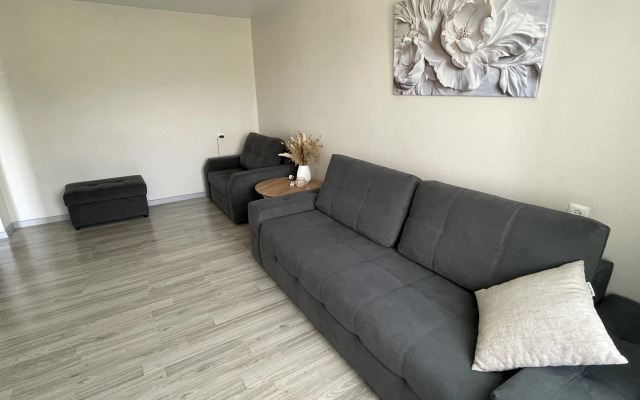 Dvukhkomnatnaya Dolinsk Flat