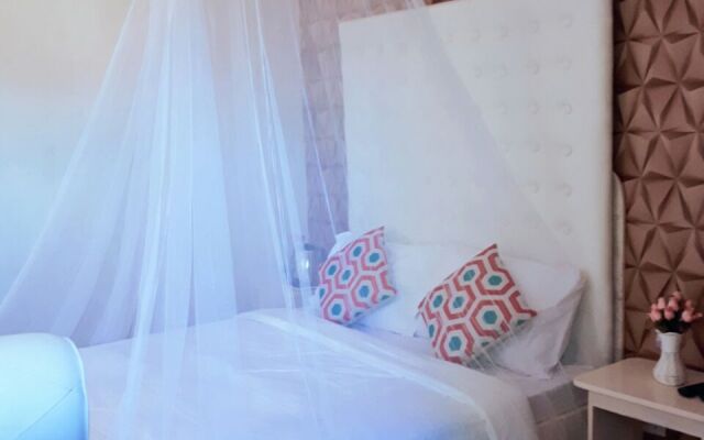 Chibel Summer Riverside Hotel