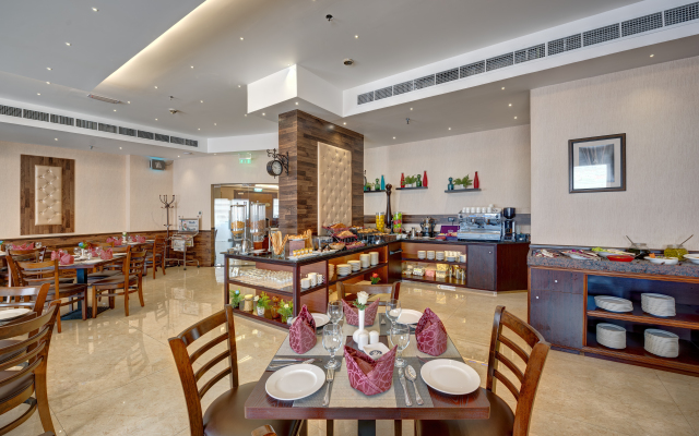 Golden Tulip Al Barsha Hotel