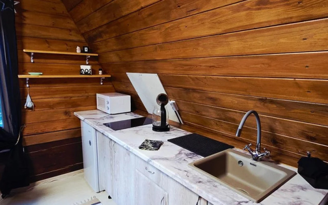 Частный дом А-фрейм в тихом месте среди леса