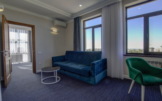 Resident Hotel