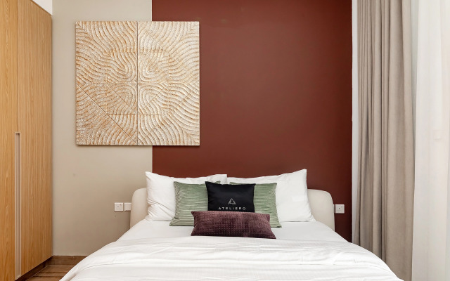 Oakley Square 1Br with Maid's Room Apartment