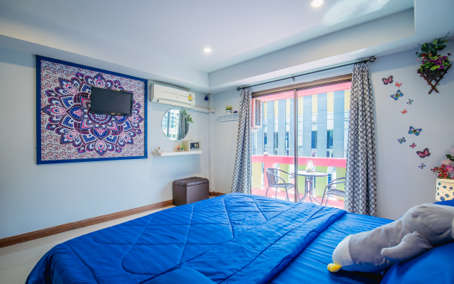 Menulis Coolly House Patong Guest House