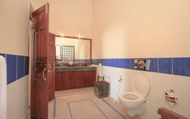South Point Villa - 3 bedroom Beach Front Villa