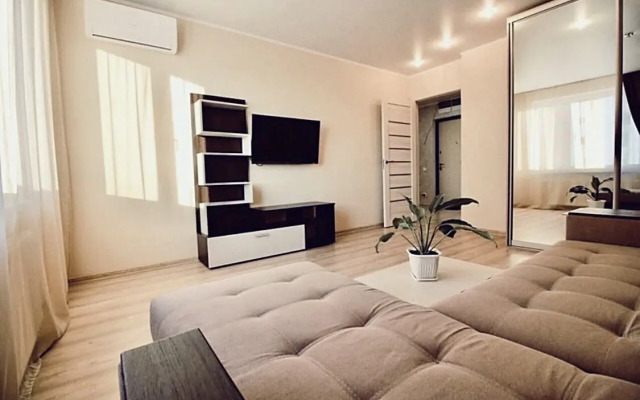 Апартаменты на Тихом проезде 4