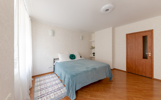 Na Nevskom prospekte Flat