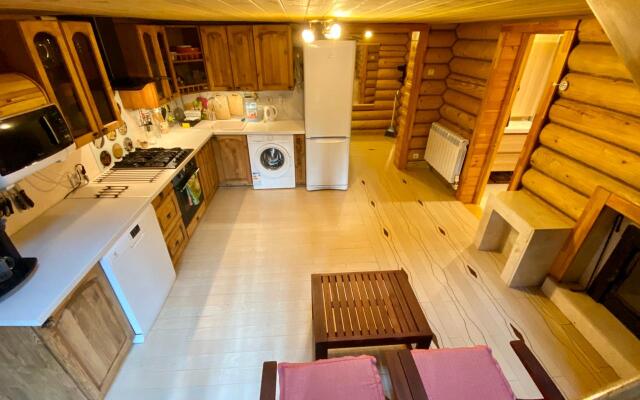 Dikij Lis Guest House