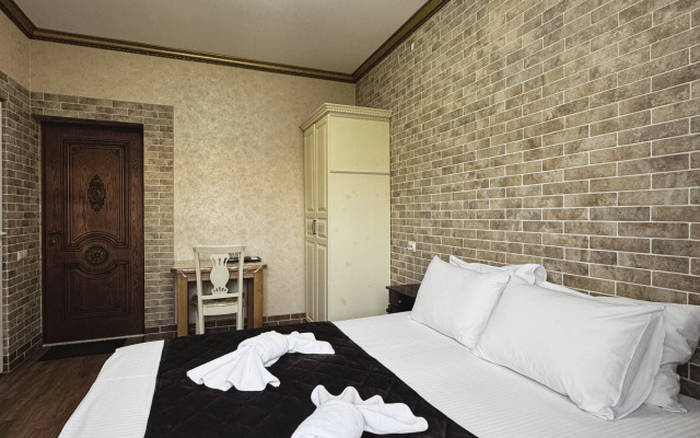 Kristall Guest house