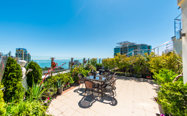 Апартаменты Студия С Бассейном В Самом Центре Сочи