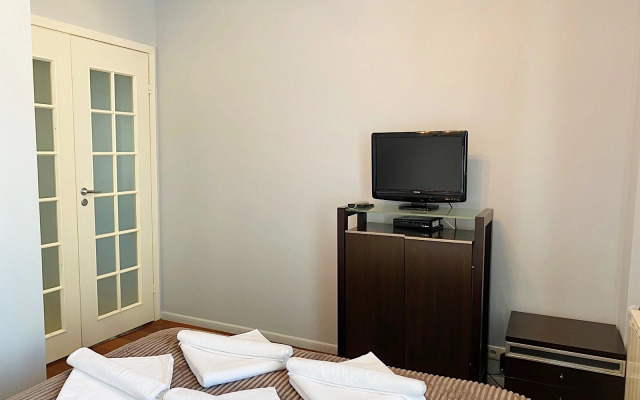 Апартаменты с балконами и видом на тверскую площадь и Мэрию Москвы