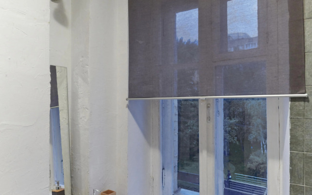 Квартира старинная мебель в лучах солнца