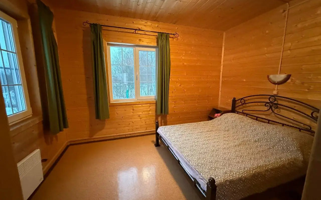 Na Beregu Ozera Plescheevo 57a Private house