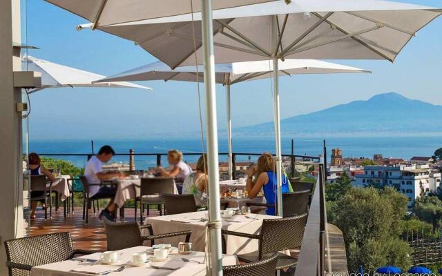 Hilton Sorrento Palace