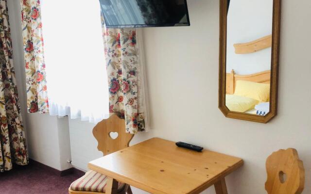 Garni Collina Apartments