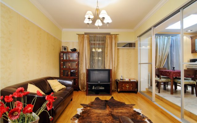 Апартаменты на Городском Валу 10