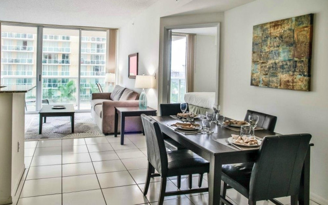 Intracoastal Yacht Club Apart-Hotel
