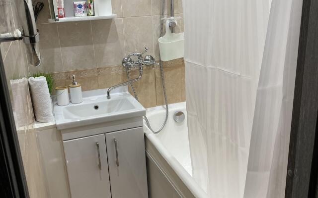 Квартира 2-комнатная на академика Байкова 11-2