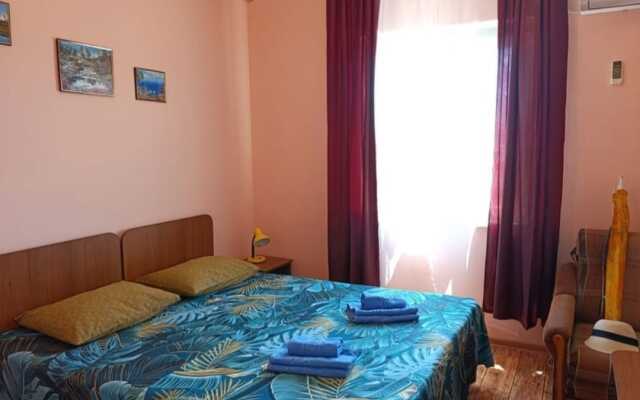 Barkhatny Sezon Guest House