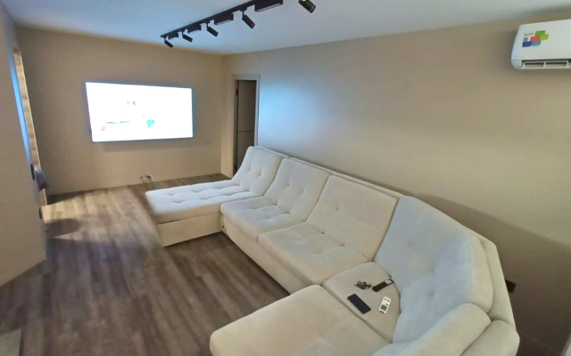 Апартаменты на улице Захарова 1