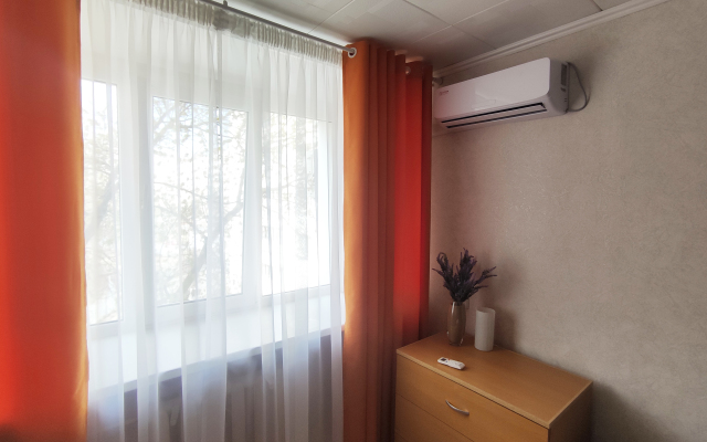 Апартаменты Оранжевая студия у метро Суконная слобода