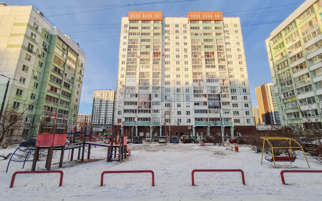 Studiya s vidom na lesoparkovuyu zonu Flat