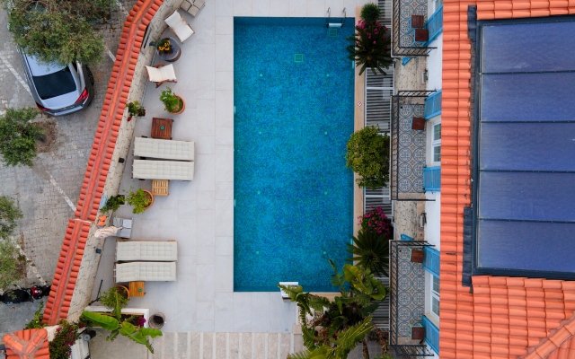 Tarcin Alacati Otel