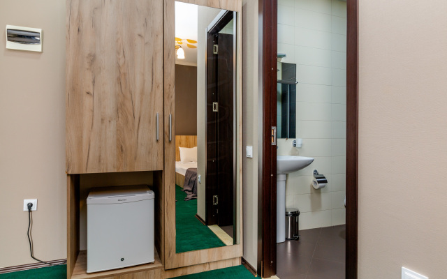Merlin Hotel