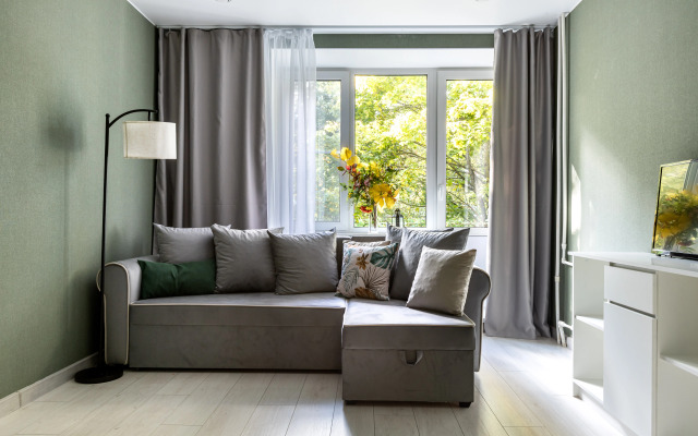 Yashma V Pushkine Flat