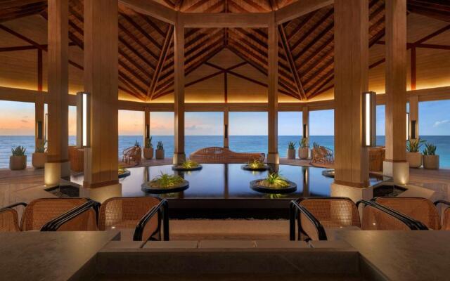 Hilton Maldives Amingiri Resort & Spa