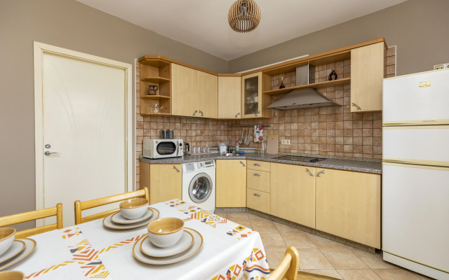 Prostornaya S Dvumya Spalnyami Flat