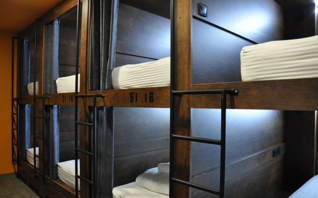 Хостел Full House Capsule