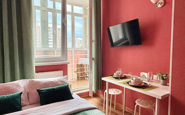 U Metro Pykhtino RK1 Apartments