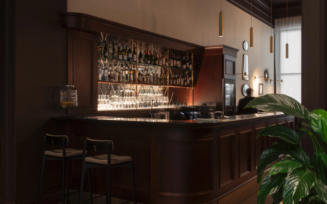 Hotel Hovard Club