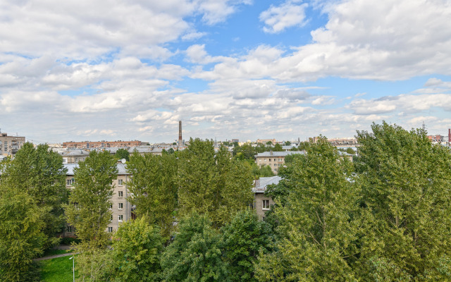 Yevro 2 U M. Kirovskiy Zavod Flat