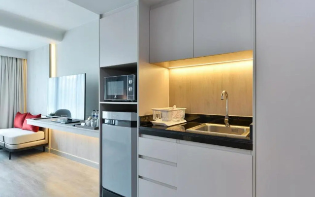 Отель Centre Point Hotel Sukhumvit 10