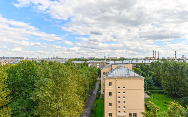 Yevro 2 U M. Kirovskiy Zavod Flat
