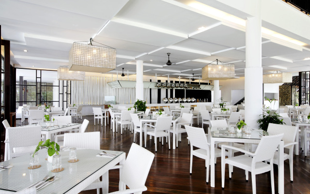Turi Beach Resort Hotel