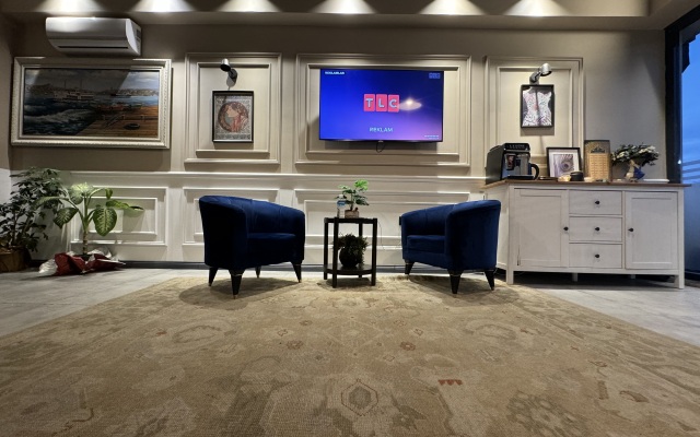 Loft Plus Hotel