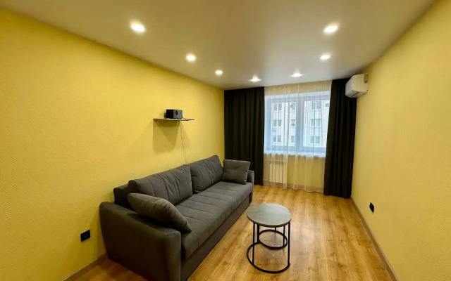 Na Zhukova 20A Flat